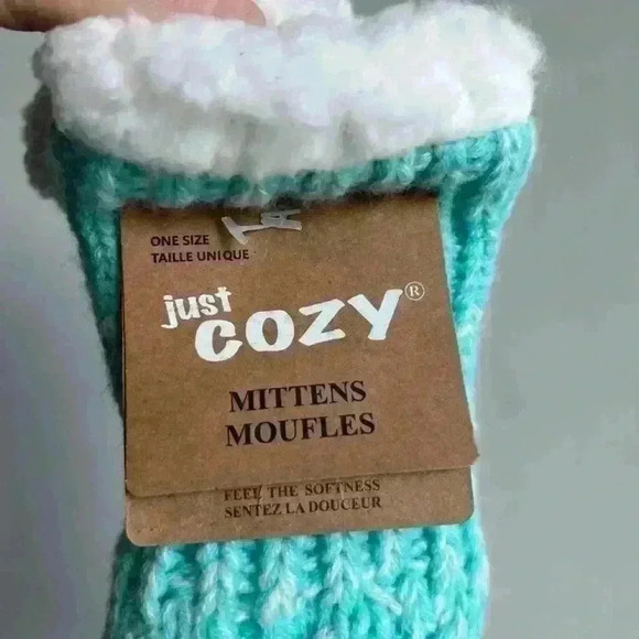 NWT Just Cozy One Size Blue Knit Mittens Acrylic Polyester  Winter Warm - Picture 4 of 12